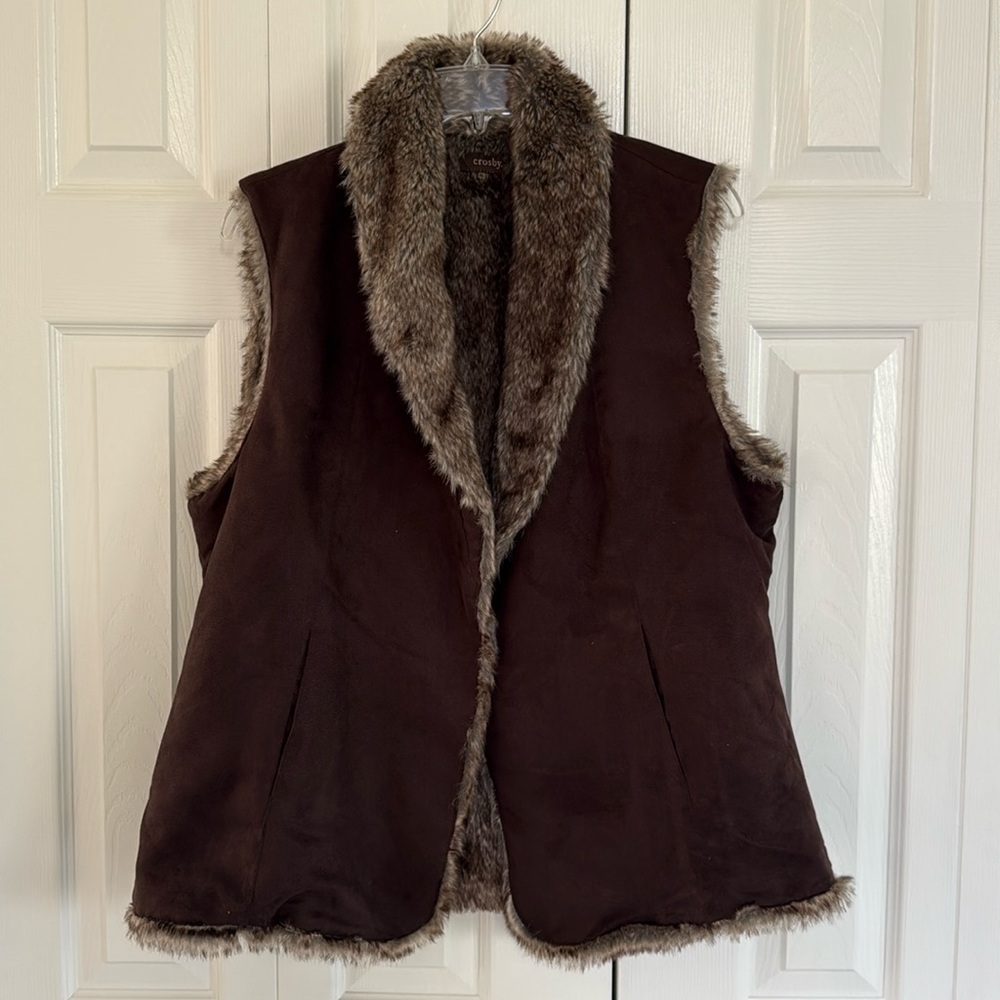 Crosby Women's Dk. Brown Suede Vest w/ Faux Fur Lining and Collar - Size XL